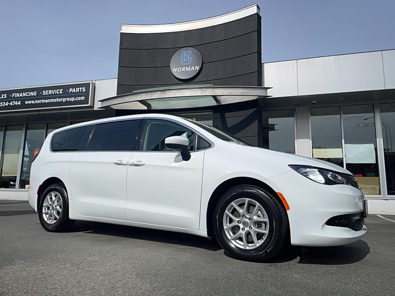 2022 Chrysler Grand Caravan SXT 2WD - Photo #1