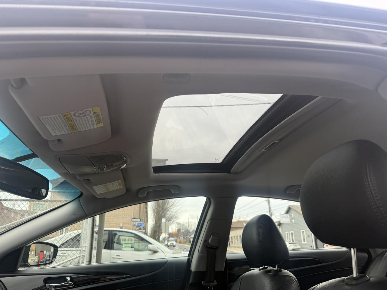 2011 Hyundai Sonata LIMITED Photo