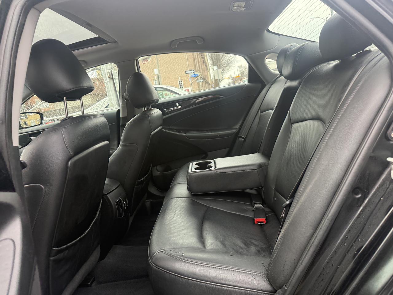 2011 Hyundai Sonata LIMITED Photo