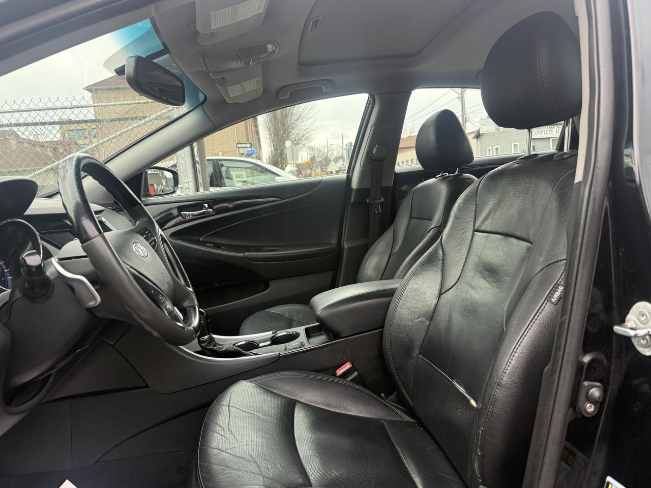 2011 Hyundai Sonata LIMITED Photo