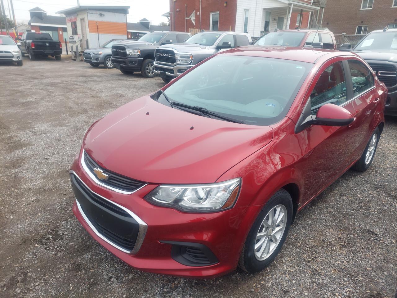 2017 Chevrolet Sonic 4dr Sdn Auto LT Photo2