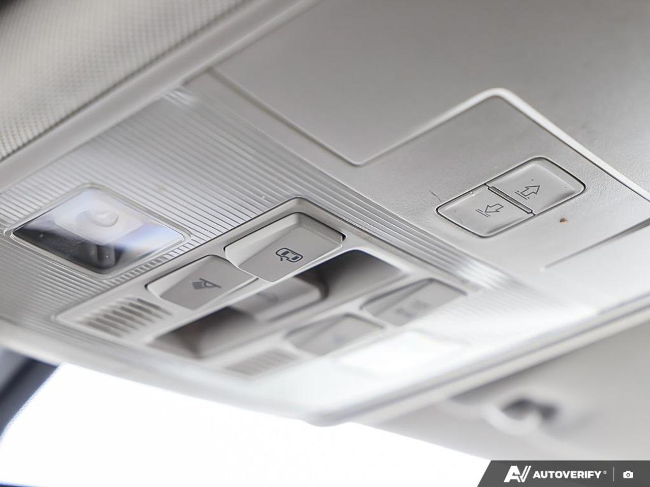 2021 Volkswagen Tiguan Comfortline AWD, PANO, NAVI, LEATHER INT, H/SEATS, Photo