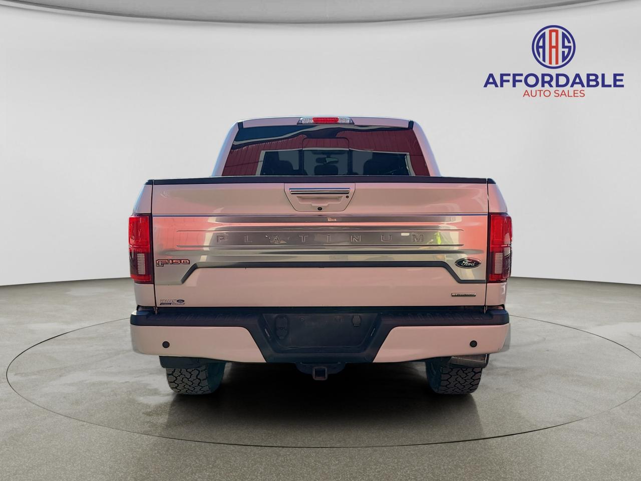 2018 Ford F-150 Platinum - Photo #4