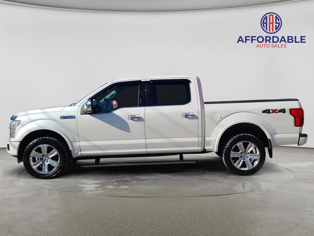 2018 Ford F-150 Platinum - Photo #2