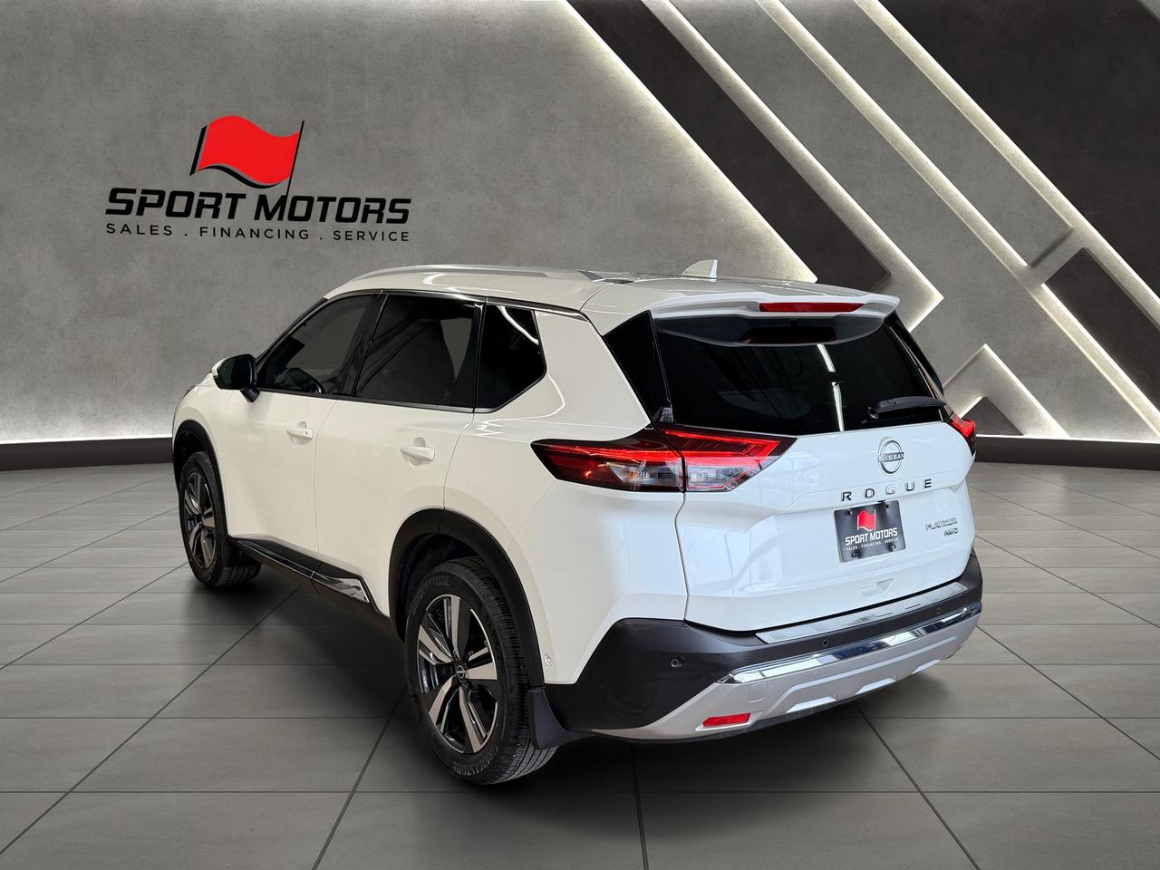 2023 Nissan Rogue Platinum AWD+HUD+BSM+Pano Roof+CLEAN CARFAX Photo9