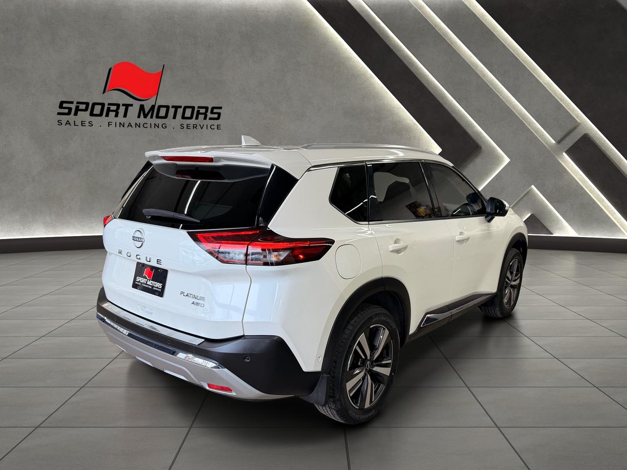 2023 Nissan Rogue Platinum AWD+HUD+BSM+Pano Roof+CLEAN CARFAX Photo11