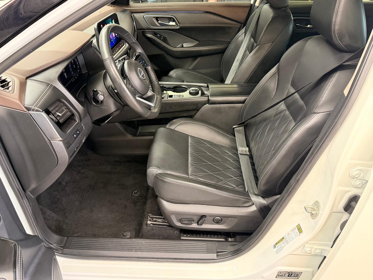 2023 Nissan Rogue Platinum AWD+HUD+BSM+Pano Roof+CLEAN CARFAX Photo