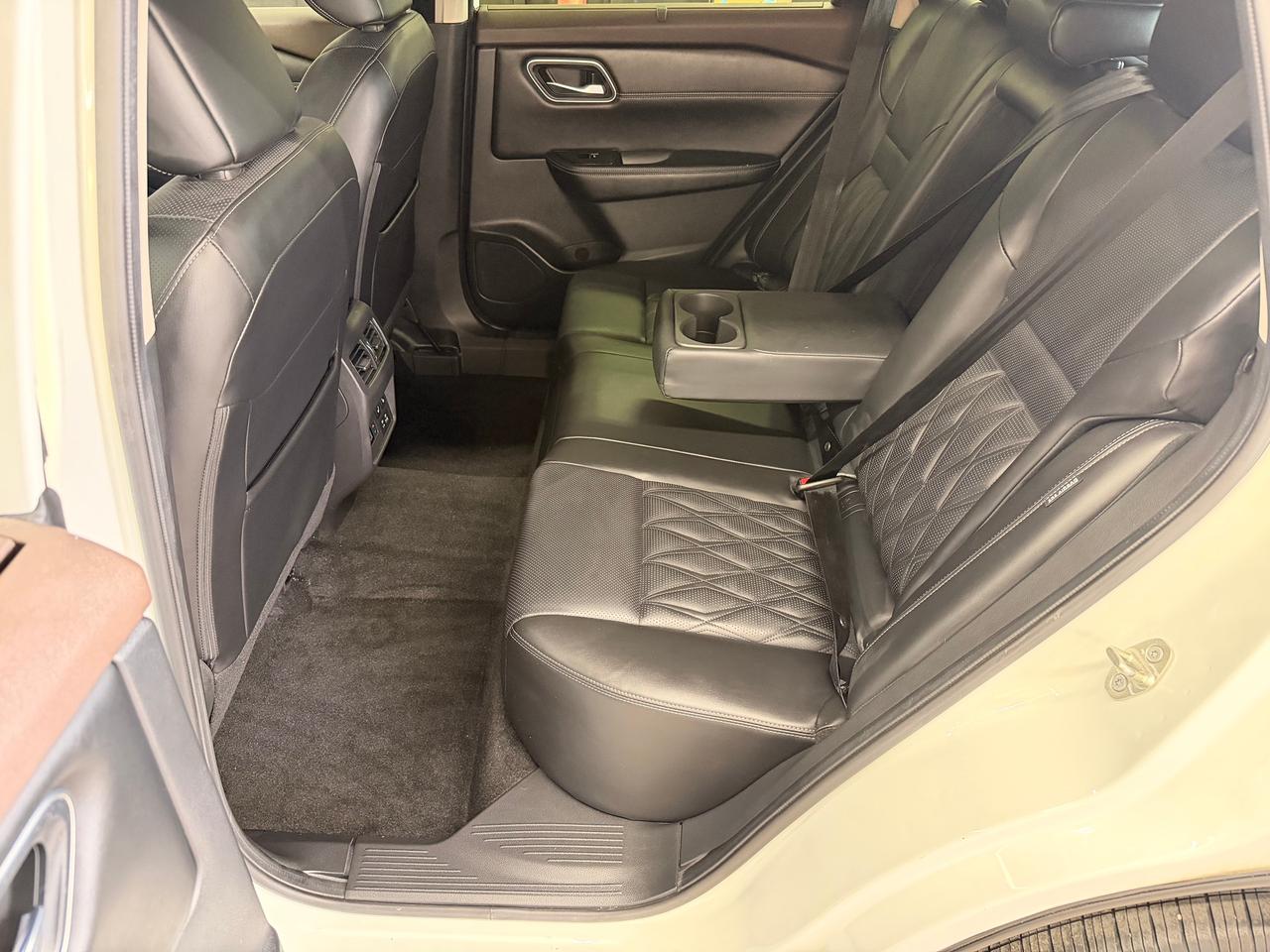 2023 Nissan Rogue Platinum AWD+HUD+BSM+Pano Roof+CLEAN CARFAX Photo