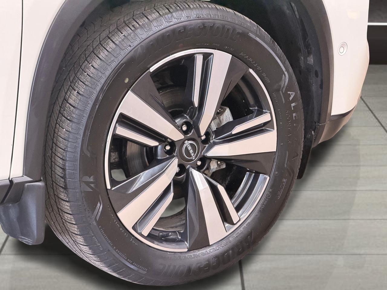 2023 Nissan Rogue Platinum AWD+HUD+BSM+Pano Roof+CLEAN CARFAX Photo