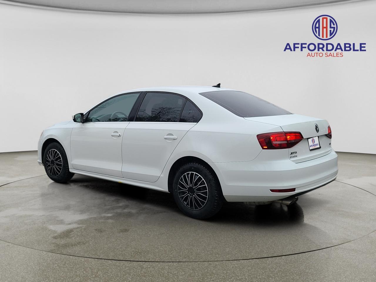 2016 Volkswagen Jetta 1.8T Sport - Photo #3