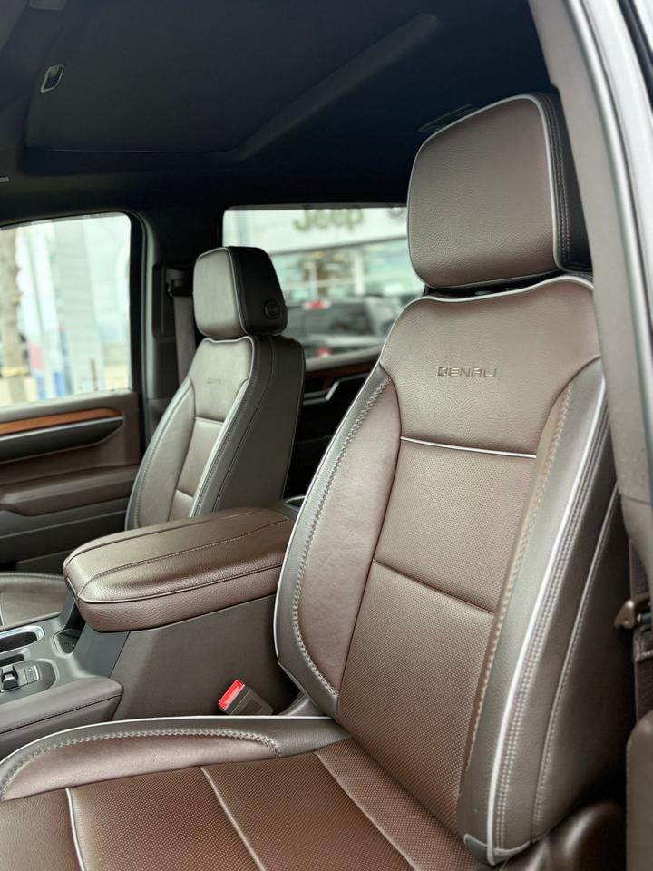 2023 GMC Sierra 1500 Denali Photo
