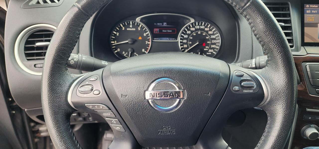 2016 Nissan Pathfinder SL- NEW BRAKES, TIRES, FULLY CERTIFIED !!! Photo