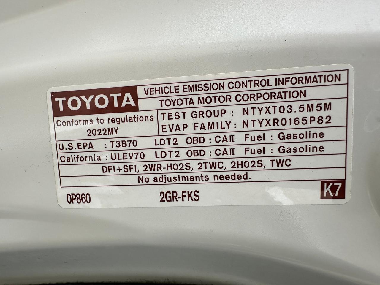 2022 Toyota Highlander XSE V6 AWD Heated Leather Sunroof BackupCam 3-Row Photo