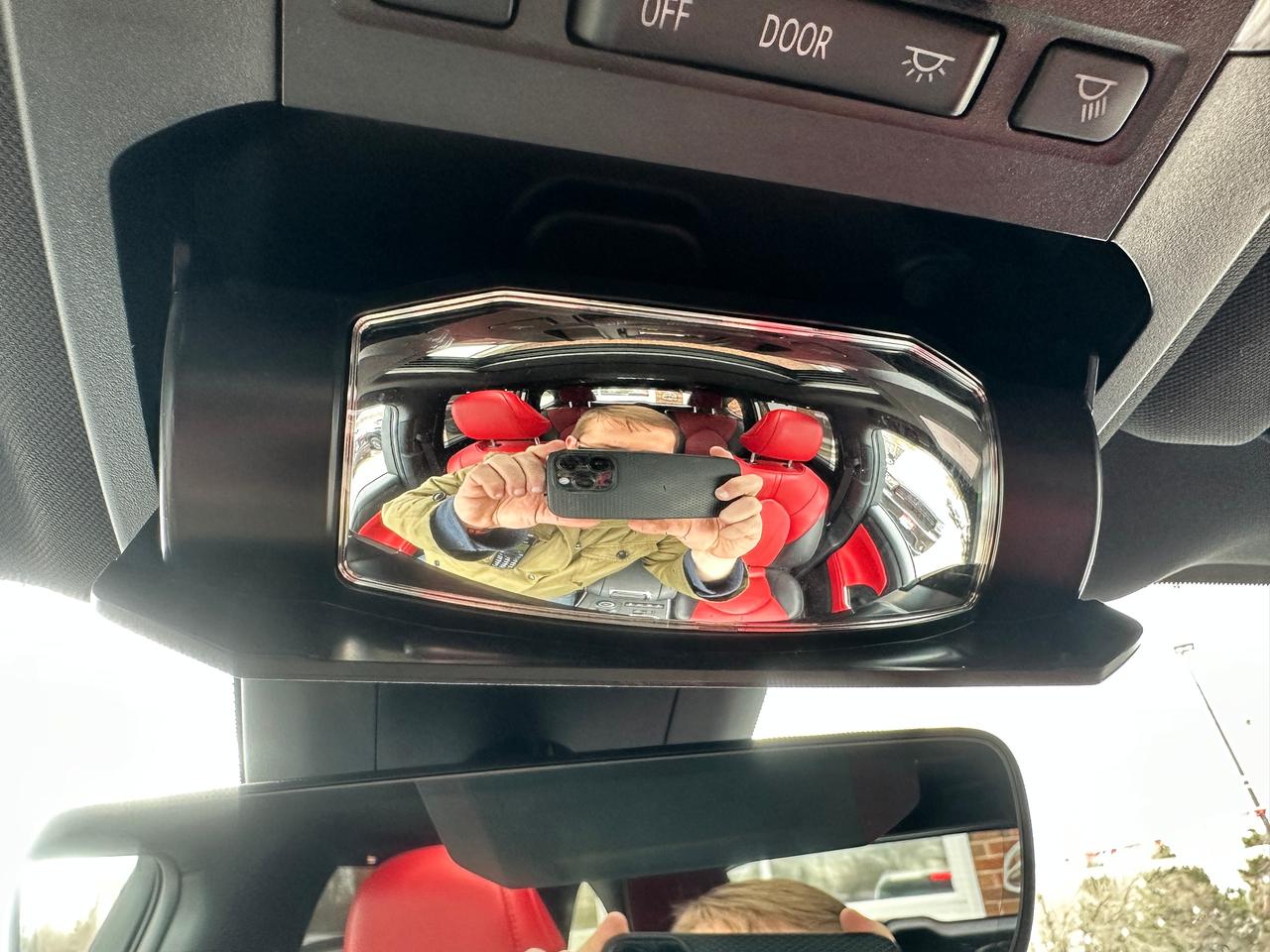 2022 Toyota Highlander XSE V6 AWD Heated Leather Sunroof BackupCam 3-Row Photo