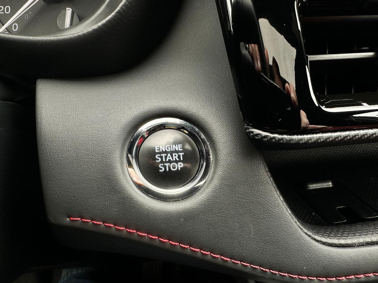 2022 Toyota Highlander XSE V6 AWD Heated Leather Sunroof BackupCam 3-Row Photo