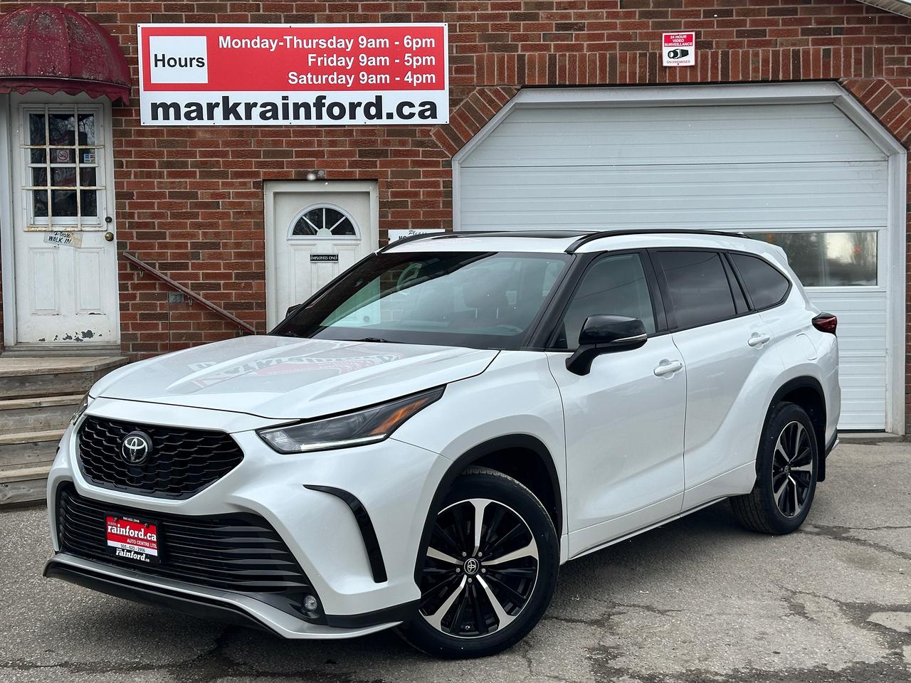 2022 Toyota Highlander XSE V6 AWD Heated Leather Sunroof BackupCam 3-Row Photo0