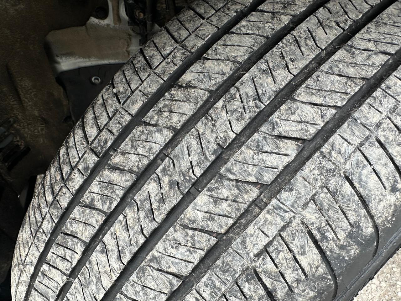 2022 Toyota Highlander XSE V6 AWD Heated Leather Sunroof BackupCam 3-Row Photo