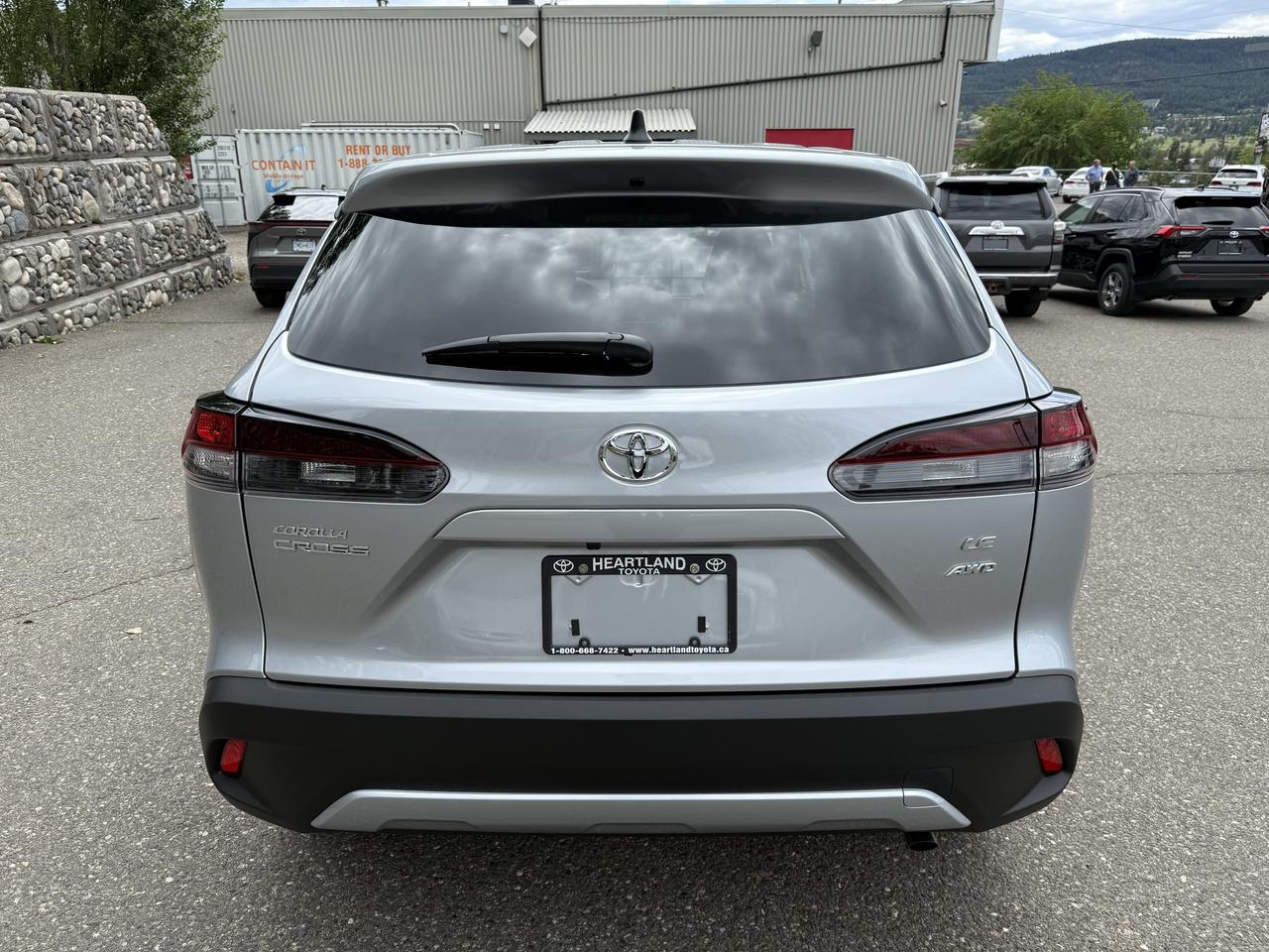 2026 Toyota Corolla Cross LE AWD Photo