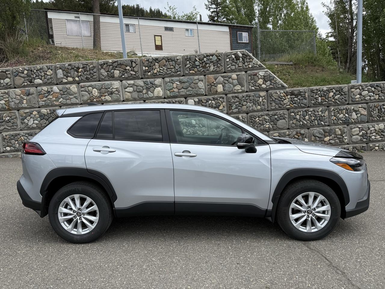 2026 Toyota Corolla Cross LE AWD Photo