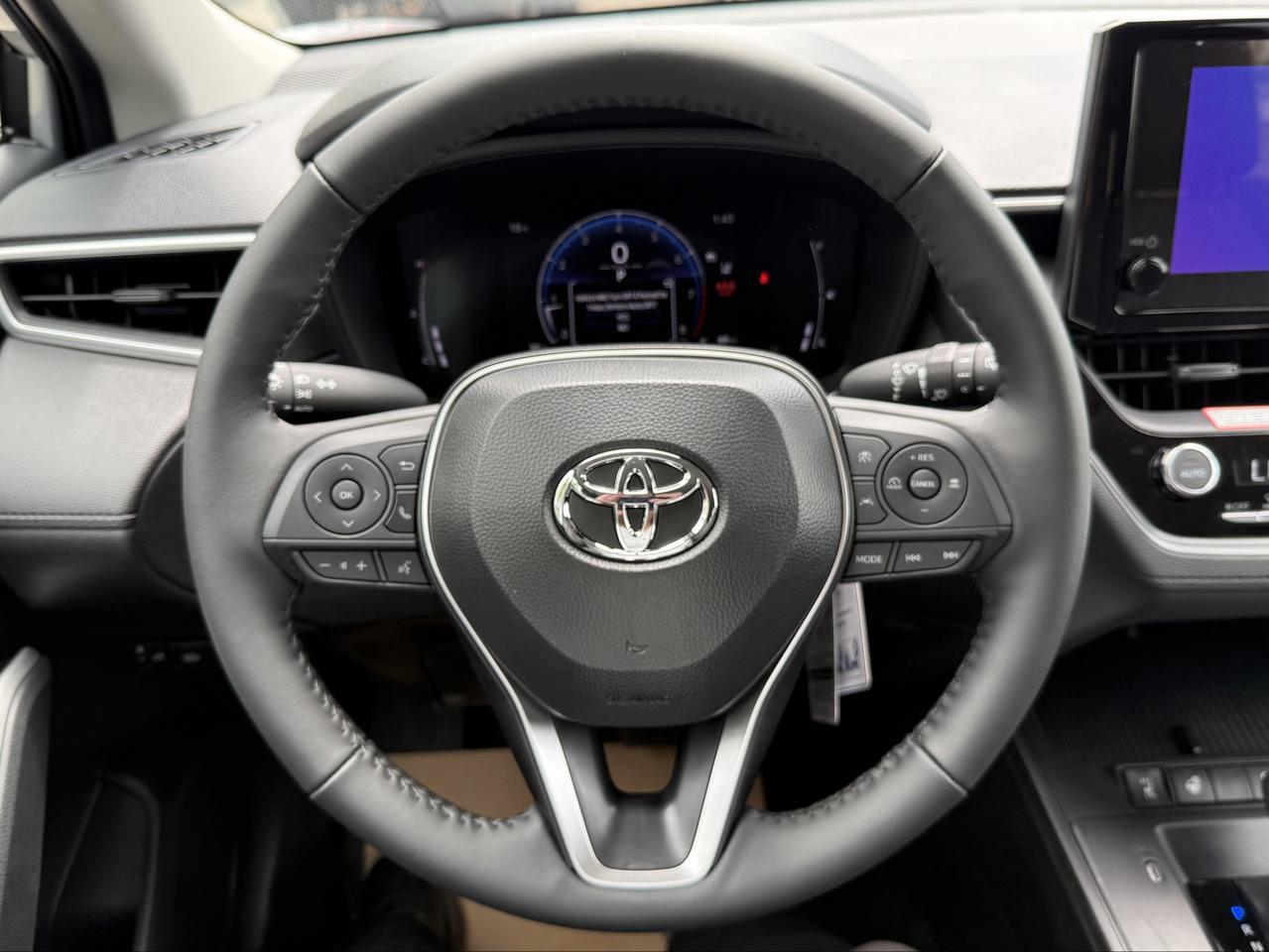 2026 Toyota Corolla Cross LE AWD Photo