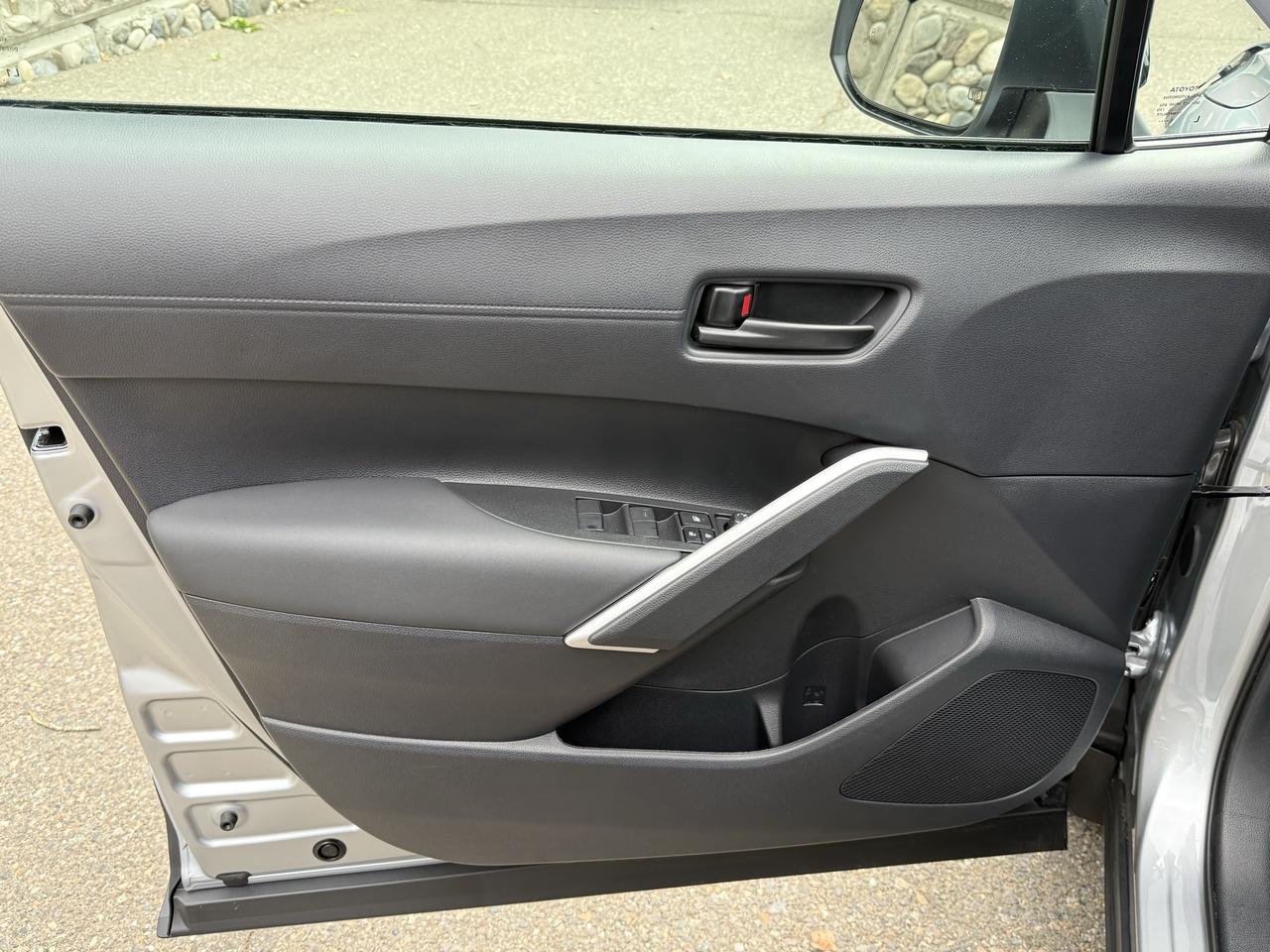 2026 Toyota Corolla Cross LE AWD Photo