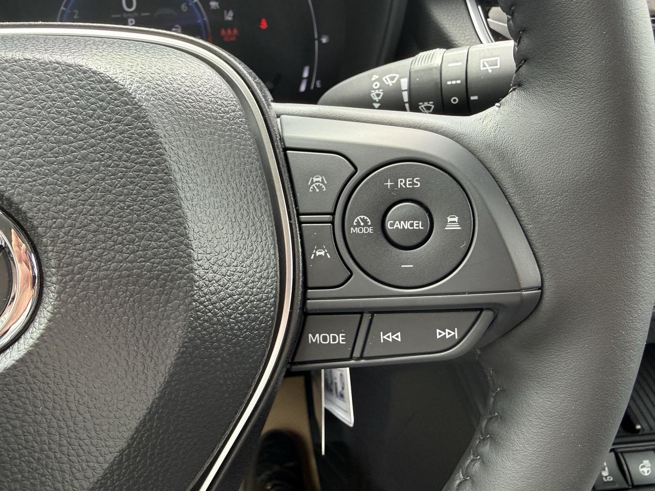 2026 Toyota Corolla Cross LE AWD Photo