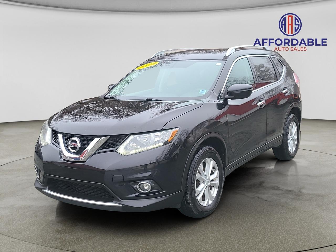 2016 Nissan Rogue SV - Photo #1