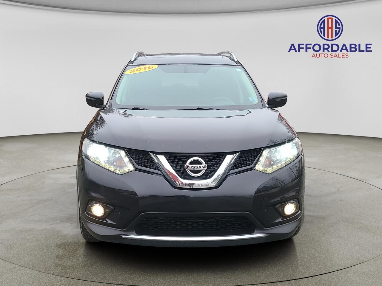 2016 Nissan Rogue SV - Photo #5