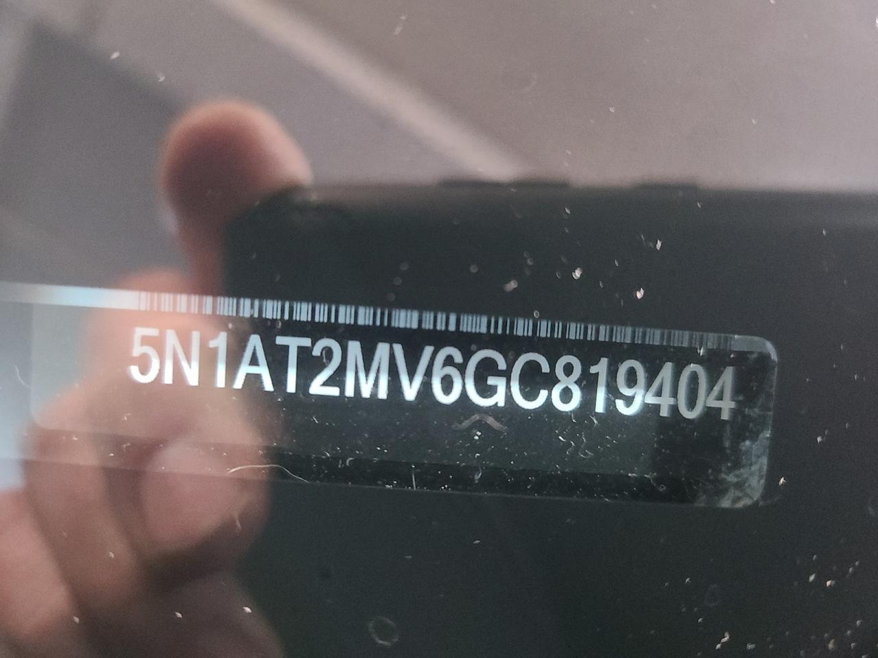 2016 Nissan Rogue SV - Photo #23