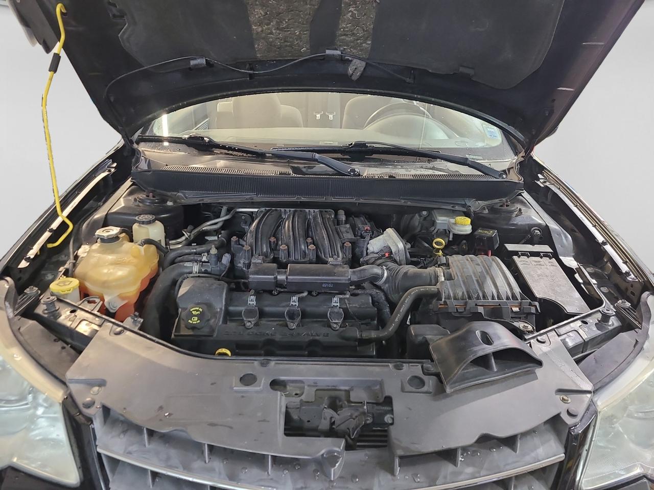 2010 Chrysler Sebring Touring - Photo #19