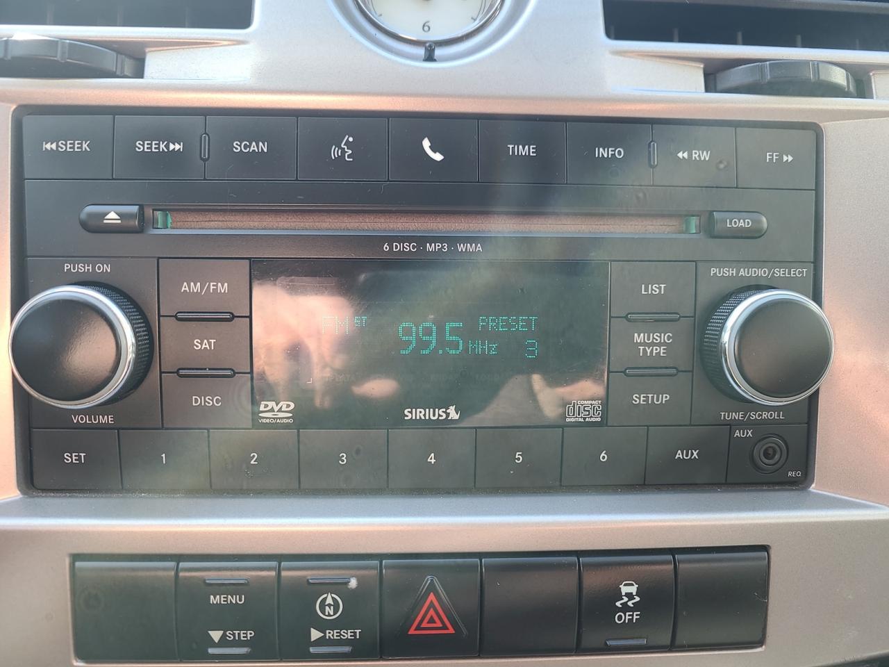 2010 Chrysler Sebring Touring - Photo #21