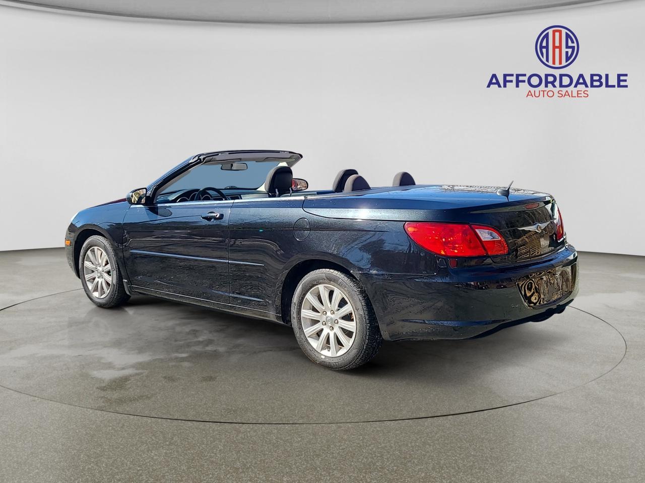 2010 Chrysler Sebring Touring Photo