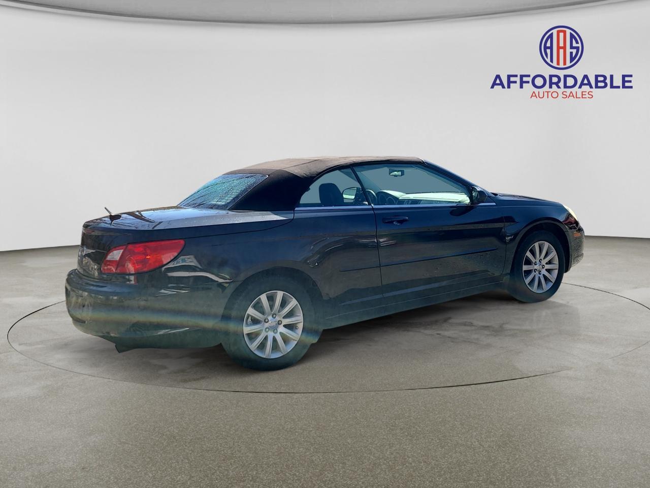 2010 Chrysler Sebring Touring Photo