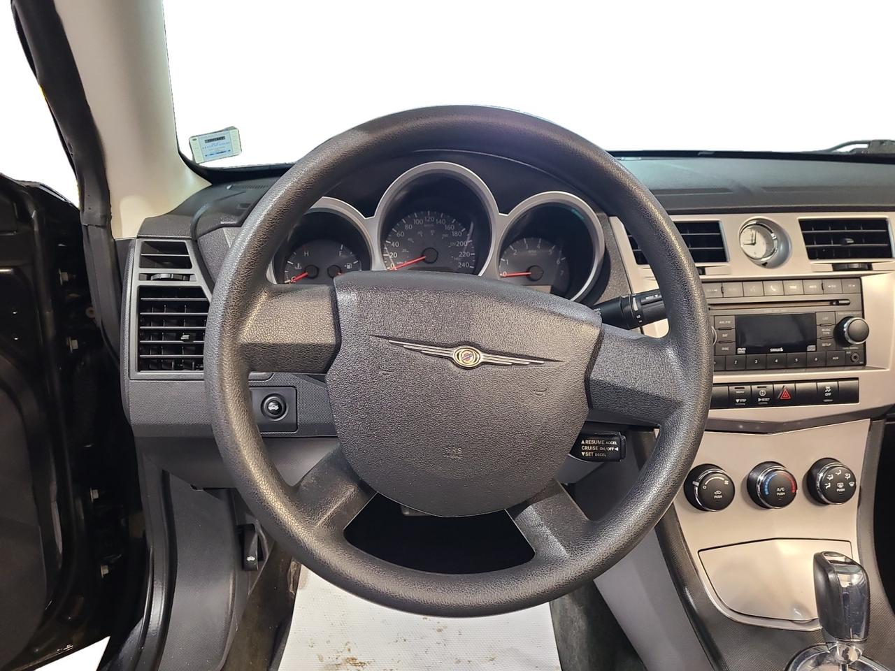 2010 Chrysler Sebring Touring Photo
