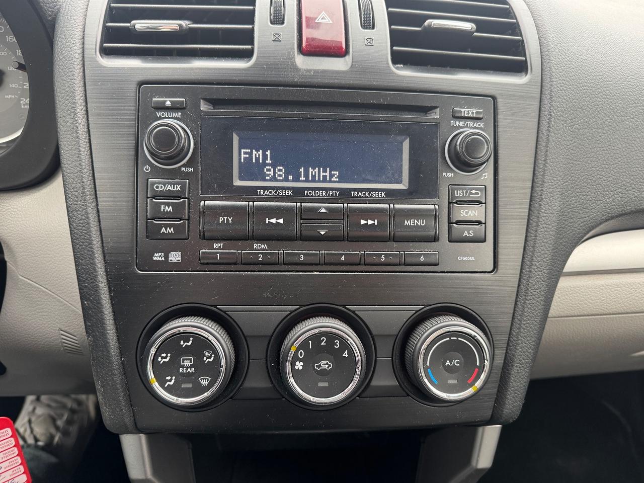 2015 Subaru Forester 5dr Wgn CVT 2.5i Convenience PZEV Photo