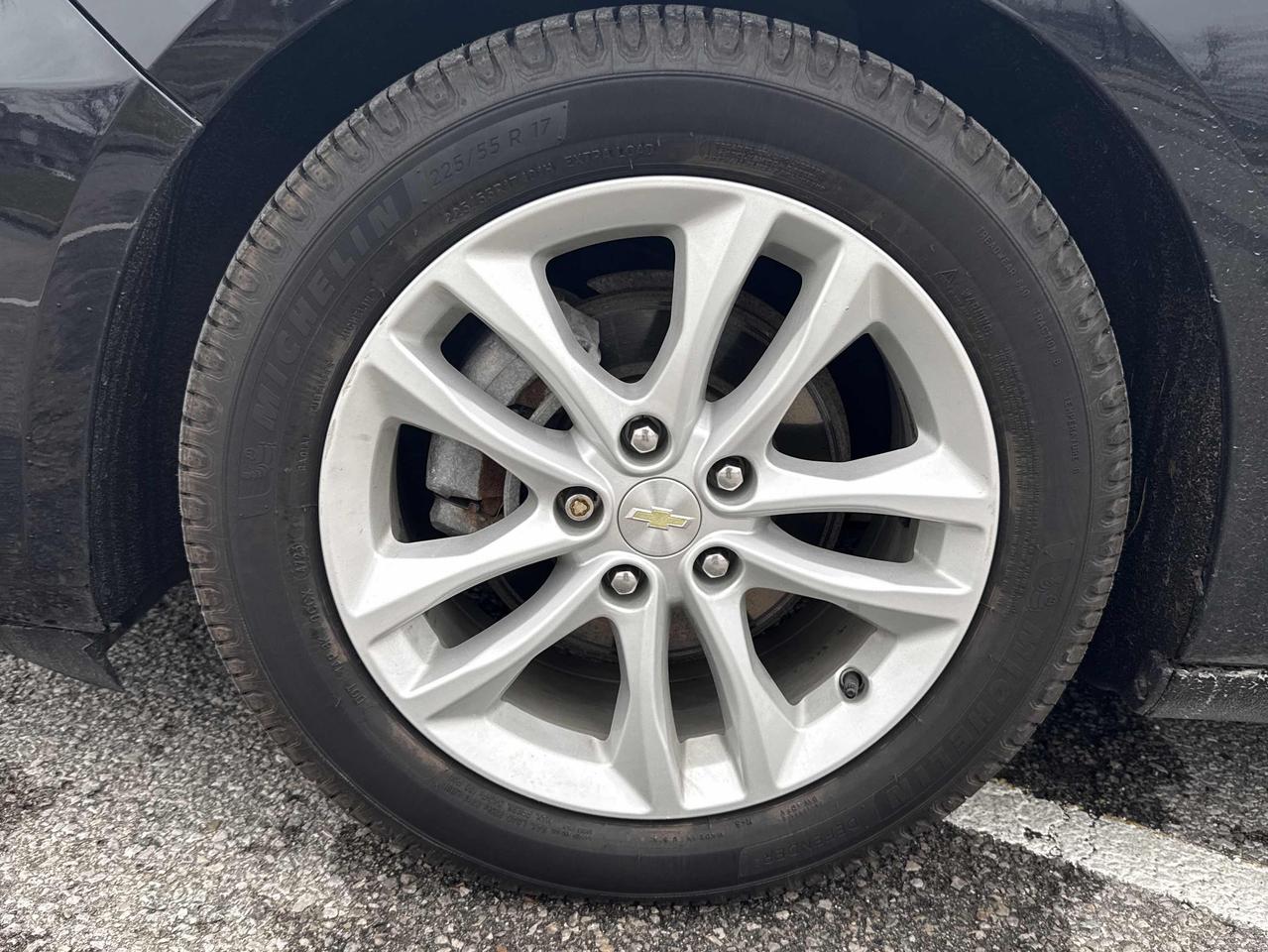 2017 Chevrolet Malibu Hybrid | Leather | Roof | Nav | Cam | GM Serviced Photo8