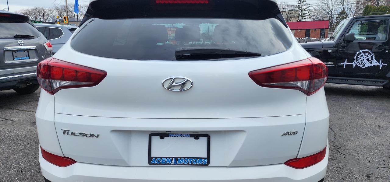 2018 Hyundai Tucson 2.0L SE AWD Photo4