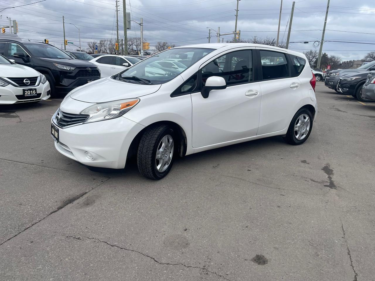 2014 Nissan Versa Note LOW KM NEW TRANSMISTION CAMERA SAFETY CERTRIFED Photo