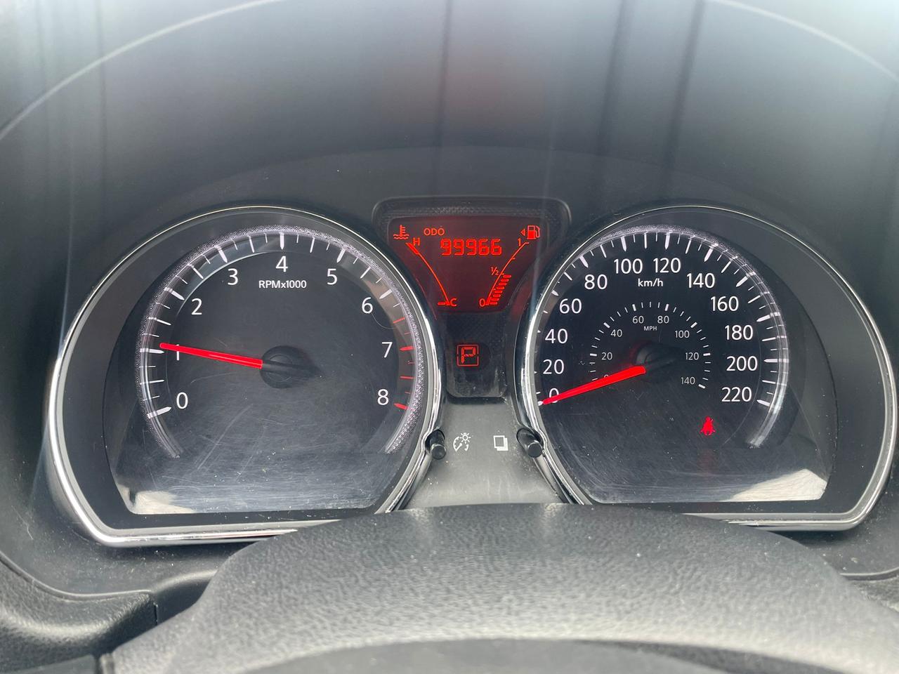 2014 Nissan Versa Note LOW KM NEW TRANSMISTION CAMERA SAFETY CERTRIFED Photo