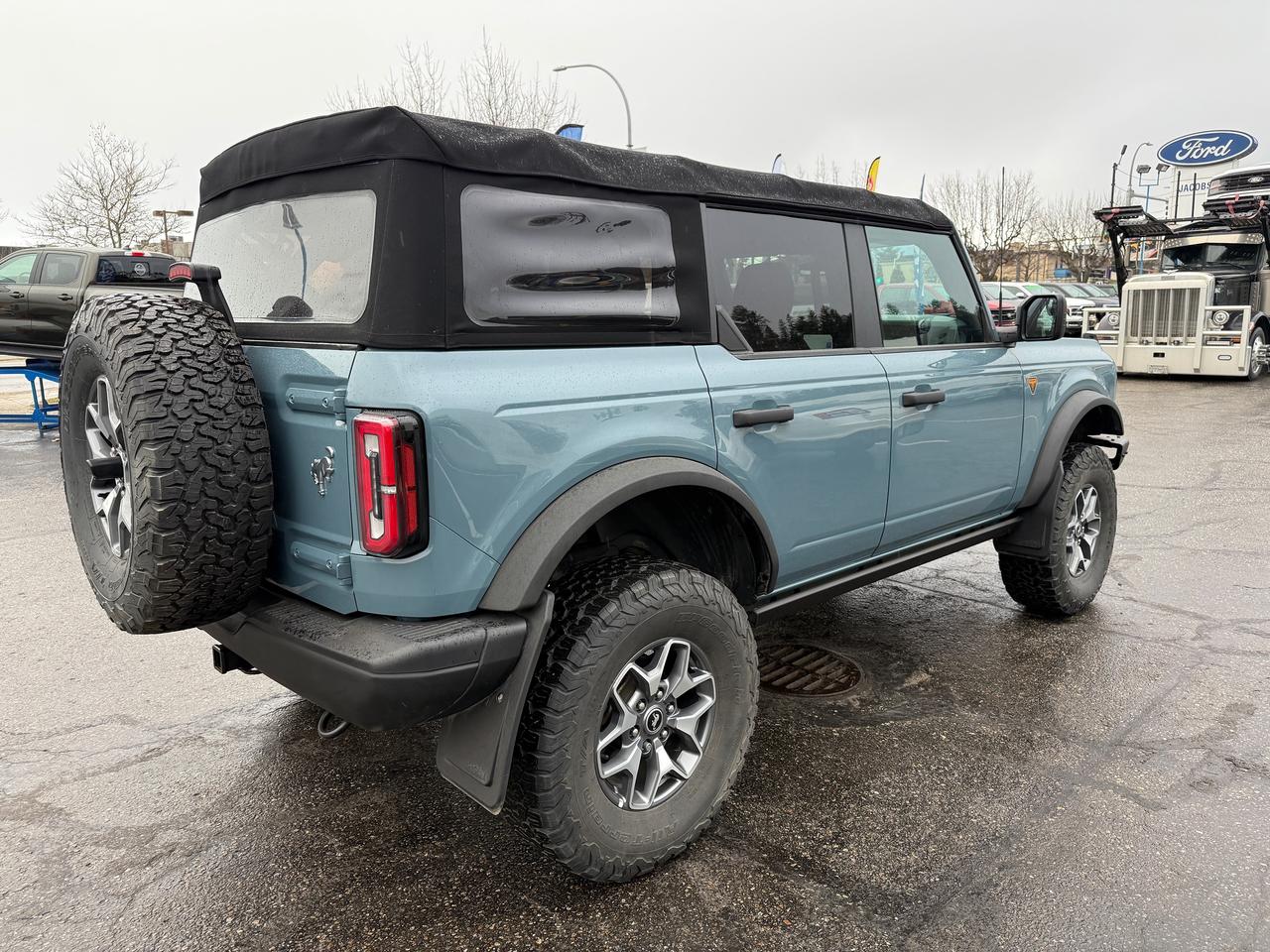 2022 Ford Bronco Badlands Photo4
