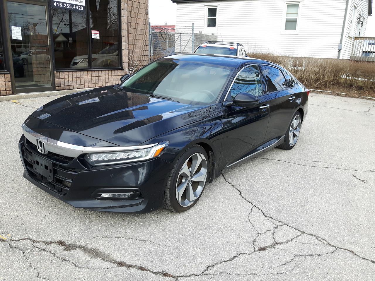 2019 Honda Accord Touring Photo