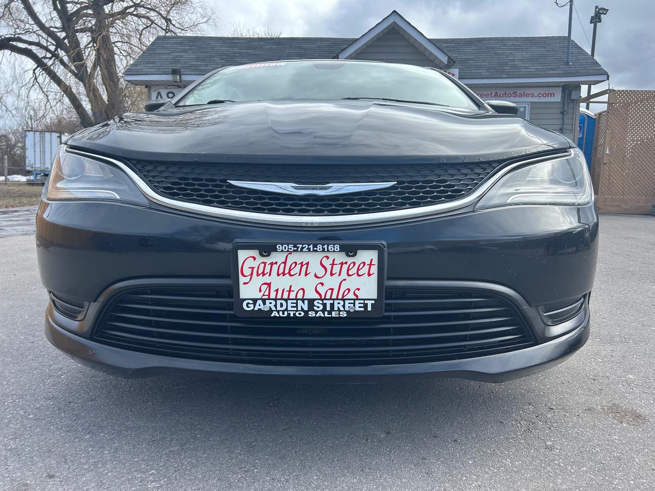 2015 Chrysler 200 LX Photo