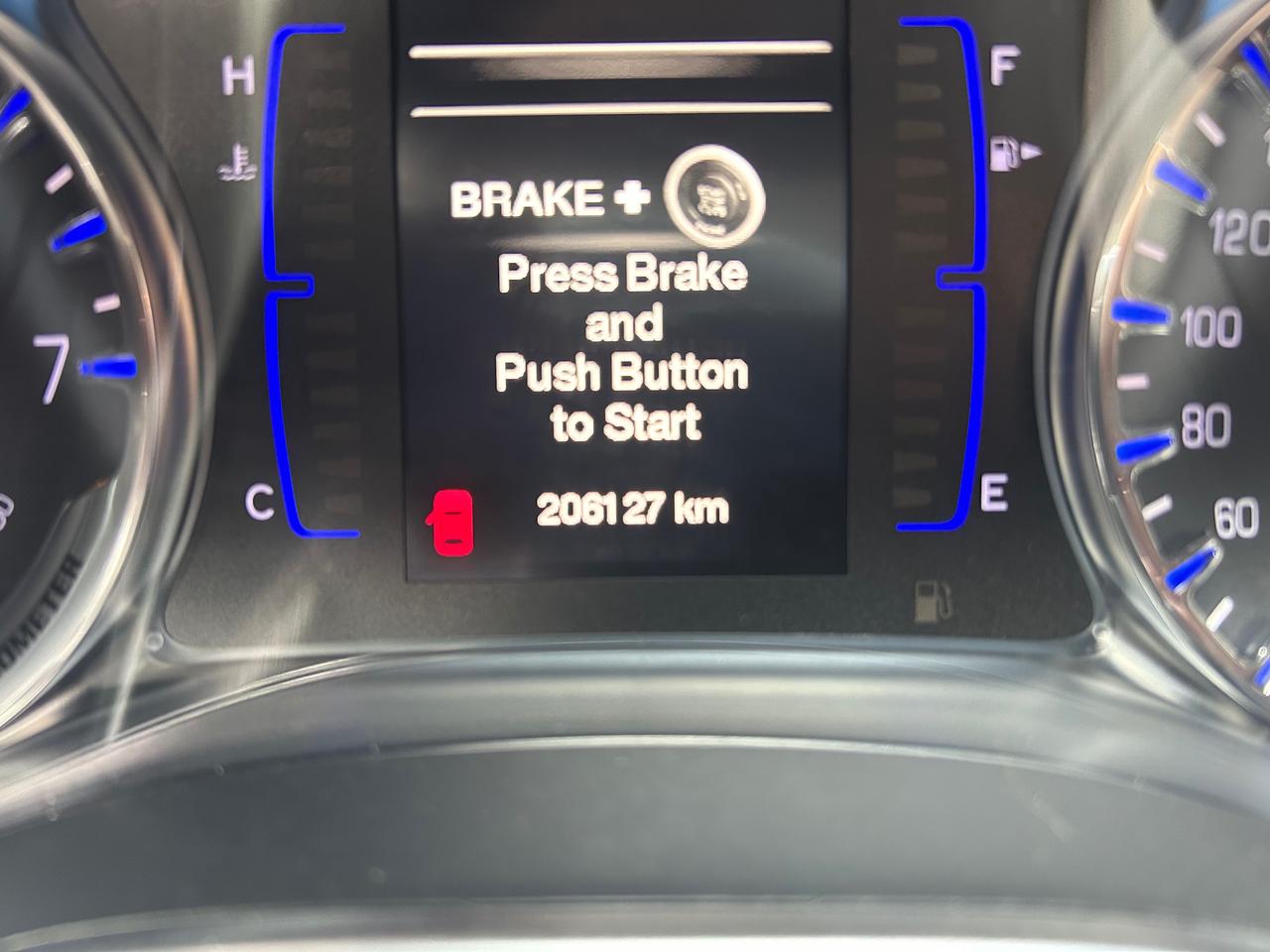 2015 Chrysler 200 LX Photo