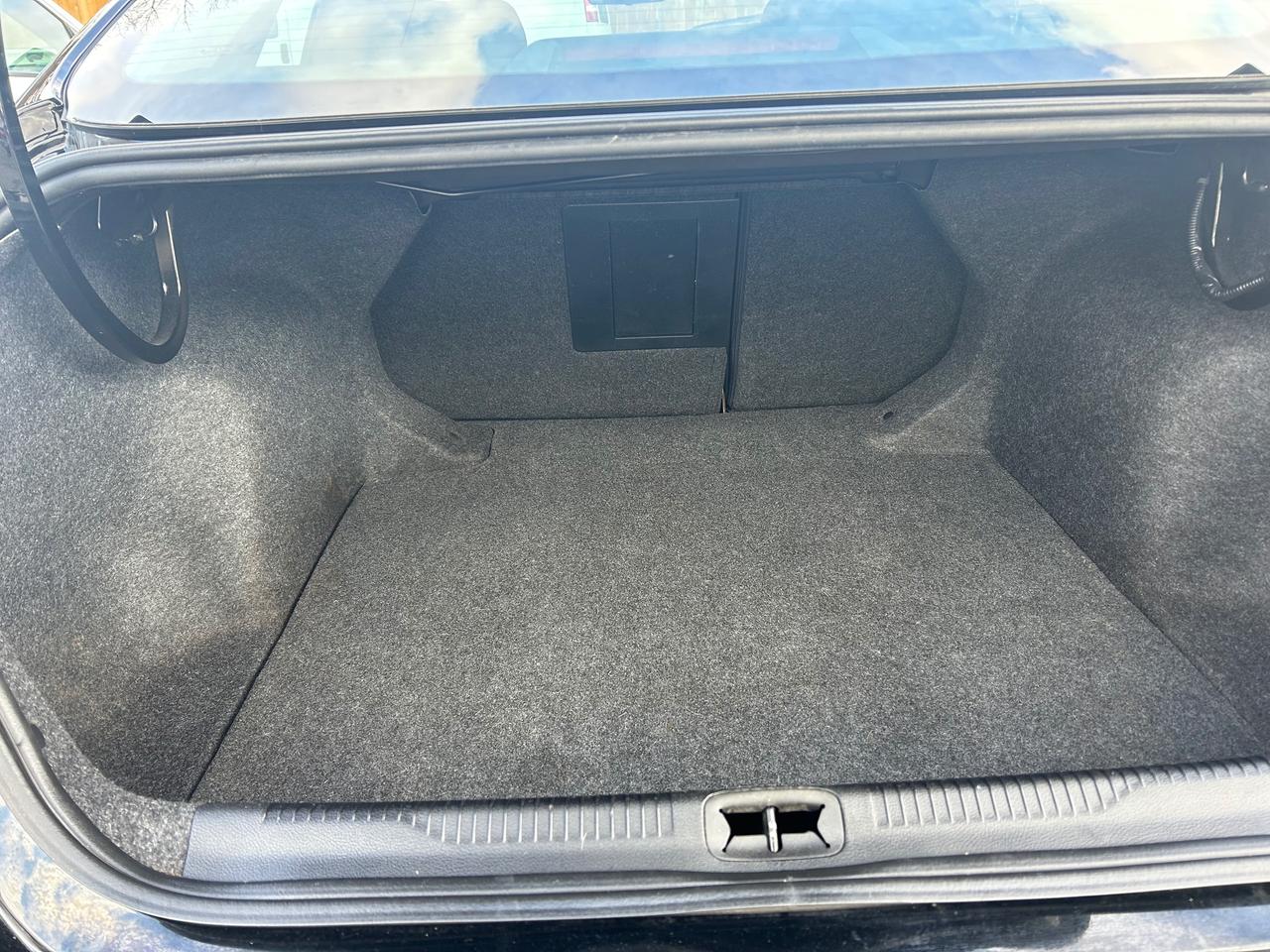 2015 Chrysler 200 LX Photo