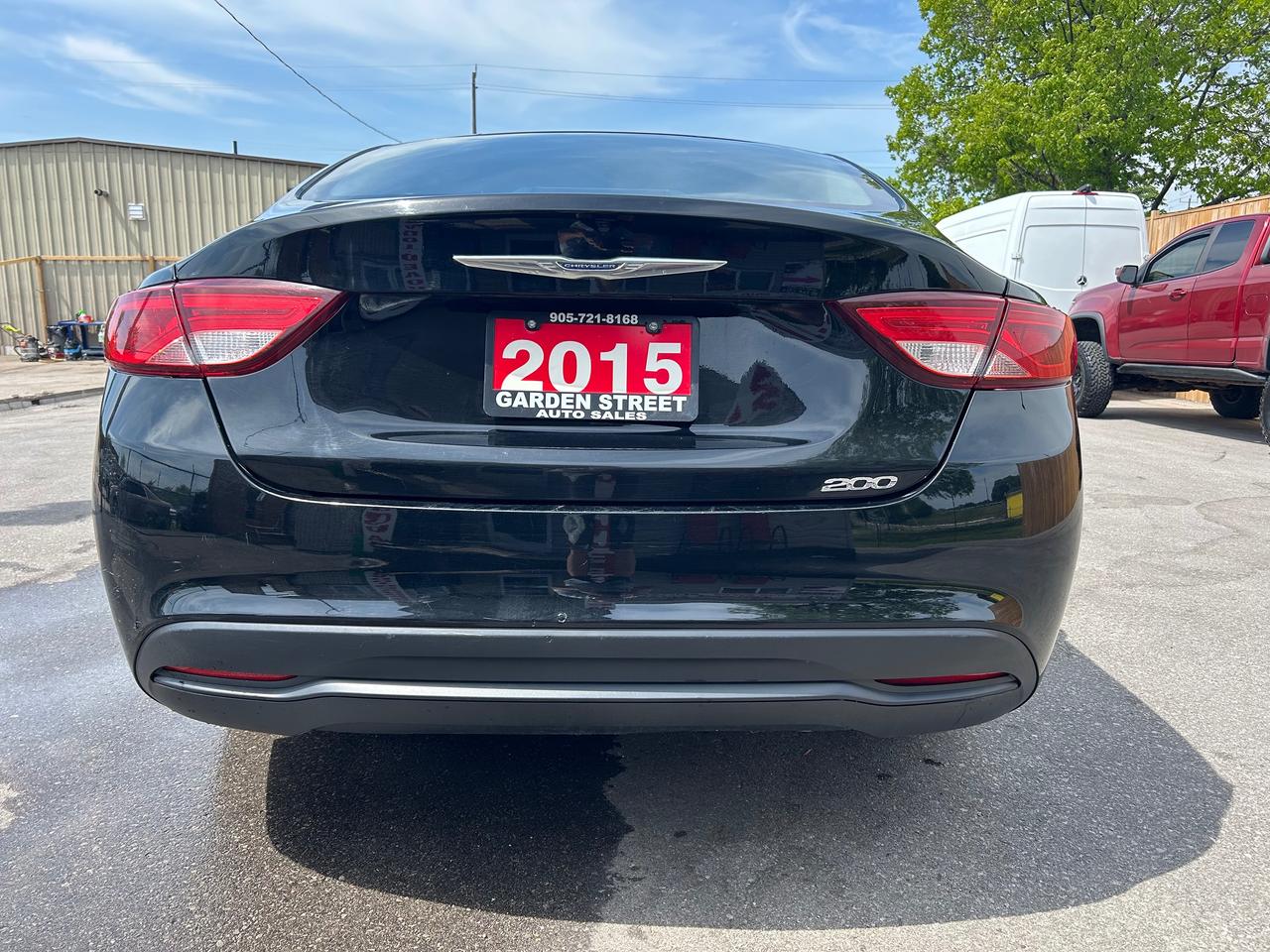 2015 Chrysler 200 LX Photo