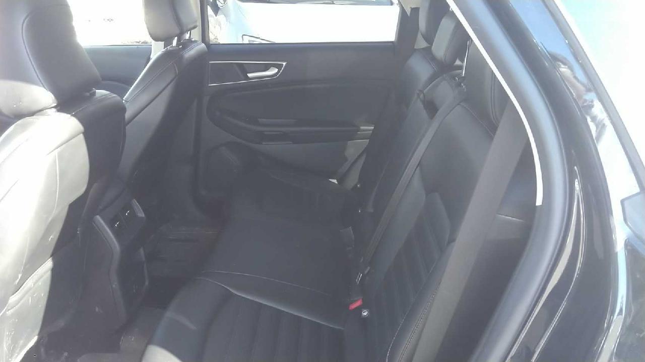 2023 Ford Edge SEL Photo