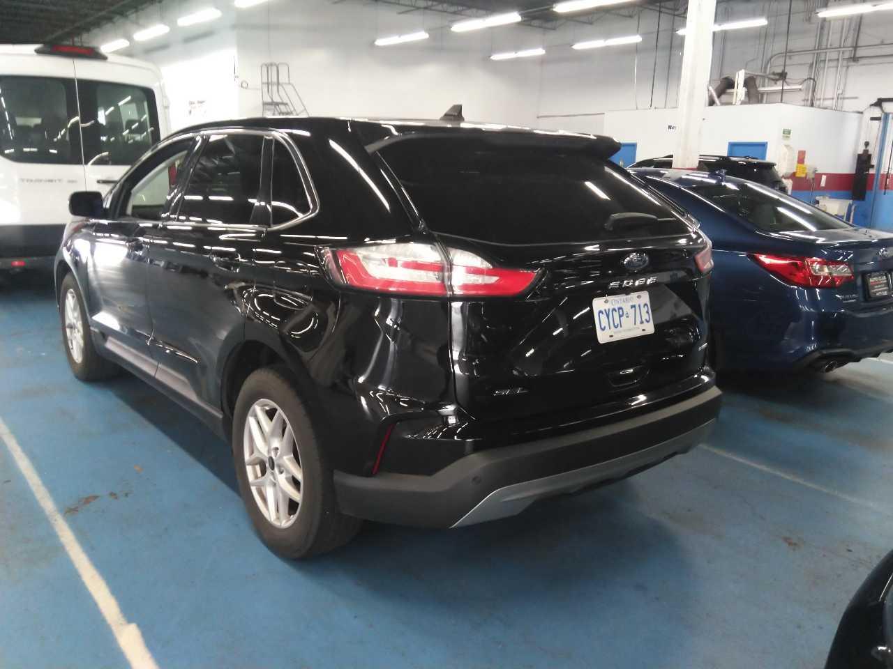 2023 Ford Edge SEL Photo3