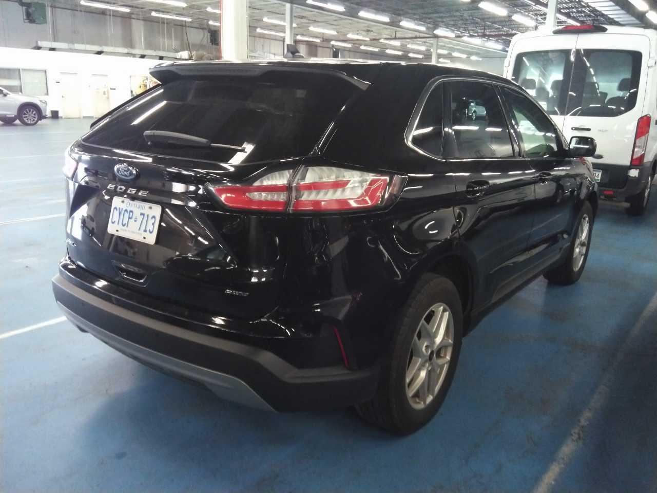 2023 Ford Edge SEL Photo4