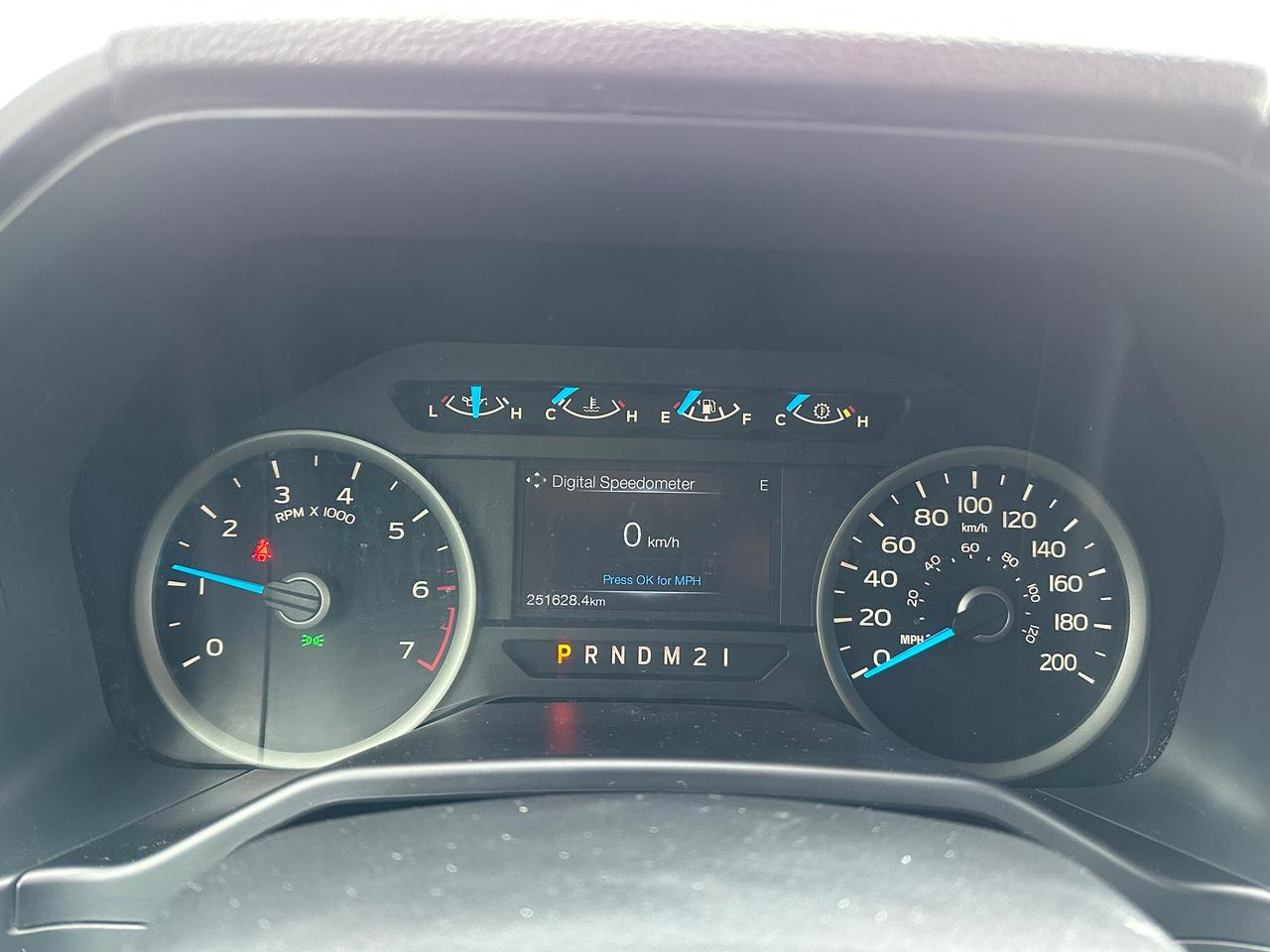 2015 Ford F-150 XLT Photo5