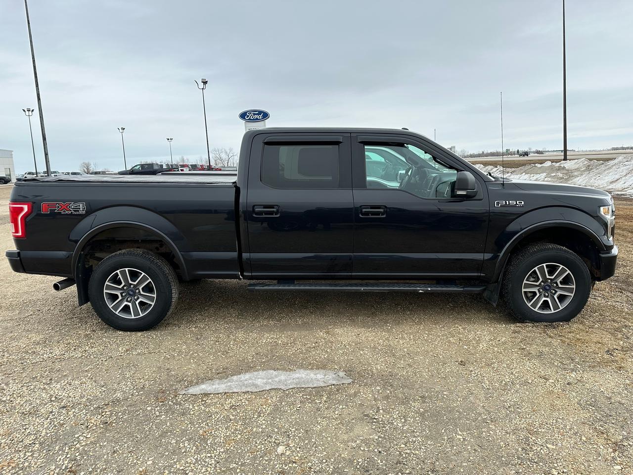 2015 Ford F-150 XLT Photo5